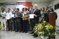 Casa da Cidadania presta homenagens em Guanambi